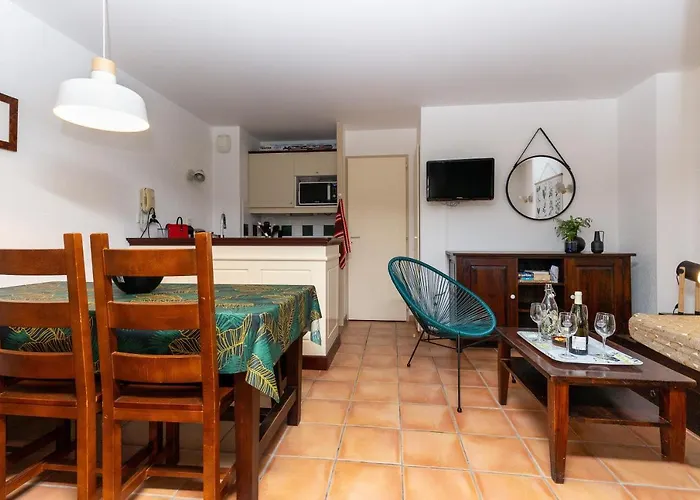 Blue Pinsolle - Appt Avec Piscine Partagee Lejlighed *